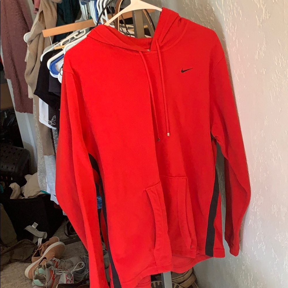 Vintage Nike sweatshirt with hood